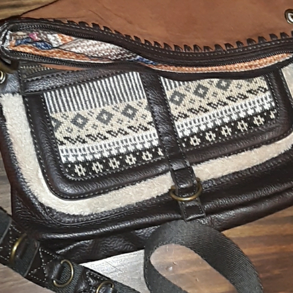 the sak Crossbody Bag - Picture 6 of 6